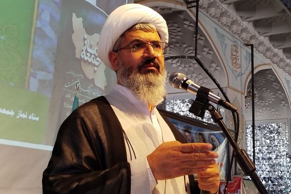 تأکید امام جمعه کاشمر بر مسئولیت‌ پذیری اجتماعی و تلاش برای رفع مشکلات مردم