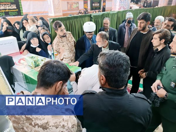 عطر حضور شهید گمنام در نماز جمعه فارسان