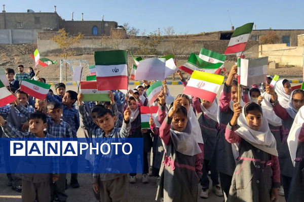 مراسم صبحگاهی دبستان شهید رحمت الله قلعه یزدانی و آموزشگاه آیت الله اراکی