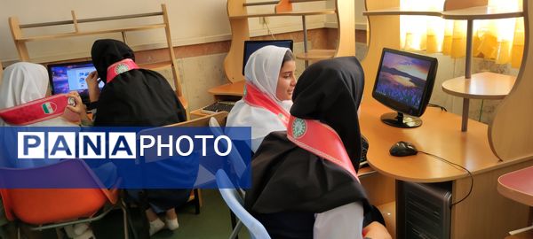 بازدید دانش‌آموزان پیشتاز‌ مدرسه شهید خاقانی از کلاس‌های رایانه کانون سمیه شیروان