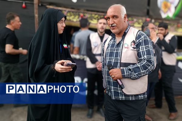 از مدرسه تا موکب حسینی؛ دانش‌آموزان پیشتاز شهرستان قدس در خدمت زائران اربعین حسینی