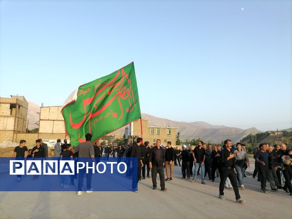 آیین زنجیر زنی و عزاداری روز تاسوعای حسینی