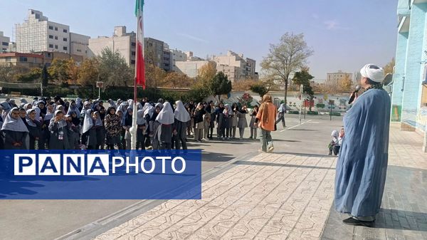جشن میلاد حضرت زینب (س) و روز پرستار در دبستان پنجم مهر