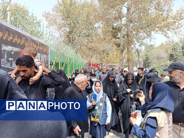موکب «هم‌قدم تا حرم»؛ میعادگاه خادمان دانش‌آموز