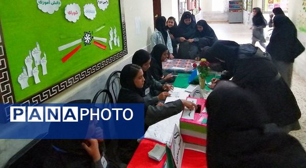 انتخابات شورای دانش آموزی در دبیرستان حاج مهدی روحانی خلیل آباد 