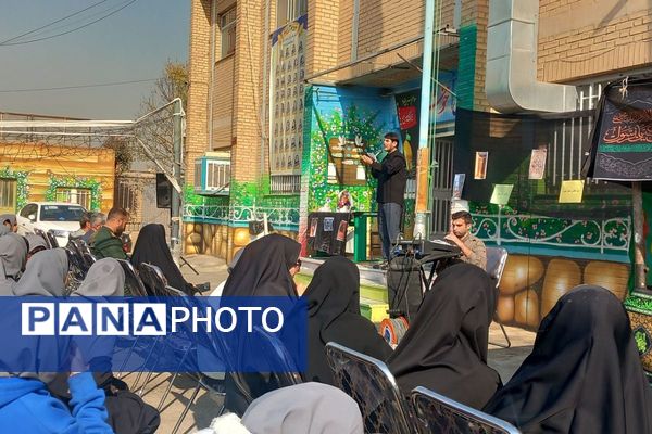 سوگواری فرهنگیان و دانش‌آموزان شهرستان قرچک در مدرسهٔ متوسطه اول بنیاد پانزده خرداد 