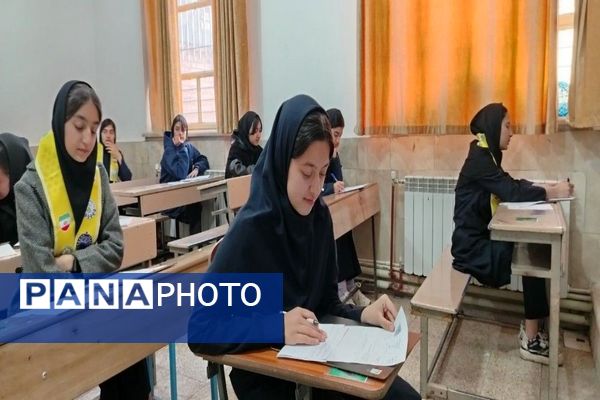  امتحانات ترم اول در دبیرستان دهنوی