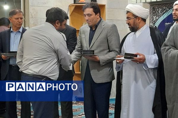 تقدیر و تجلیل از سربازان بسیجی و آتش‌نشانان شهریار به مناسبت روز سرباز و آتش نشان 