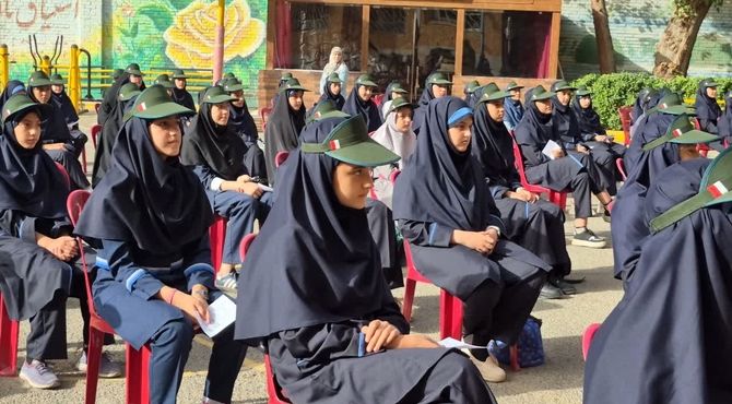 آغاز فصل تازه یادگیری در دبیرستان شهید همت