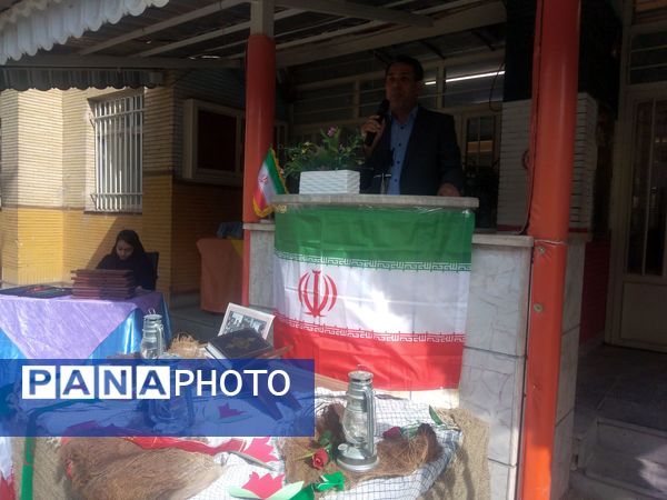 جشن آغاز سال تحصیلی در دبیرستان دخترانه حاتمی 