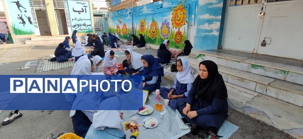 صبحانه سلامت و روز جهانی تخم مرغ در مدرسه شهید خاقانی شهرستان شیروان