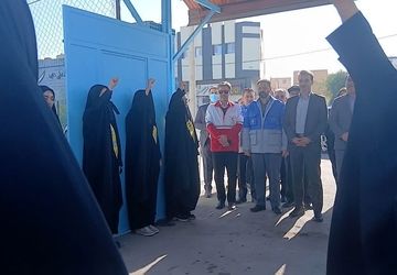 برگزاری مانور زلزله در دبیرستان شهید دهقان؛ تأکید مسئولان بر آمادگی دانش‌آموزان