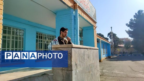 زنگ آغاز هفته بسیج  دانش آموزی در دبیرستان شاهد ابوذر غفاری نیشابور 