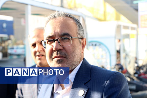 بازدید اصحاب رسانه از پروژه‌های شهرداری یزد در قالب «اتوبوس خبر»