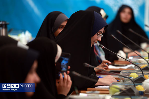 آیین تجلیل از برگزیدگان طرح ملی صبح رویش