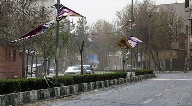 باد شدید در راه تهران