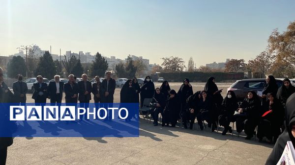 بازدید مدیران مدارس غیردولتی ناحیه ۷ مشهد از نمایشگاه کتاب