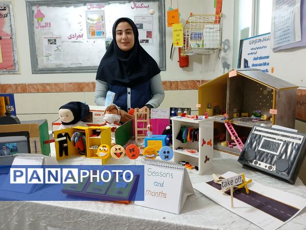 برگزاری نمایشگاه ایده‌های تحول آفرین در دبیرستان الگونه ناحیه ۳ شیراز