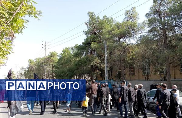 تجمع عاشقان حسینی در پیاده‌روی جاماندگان اربعین 