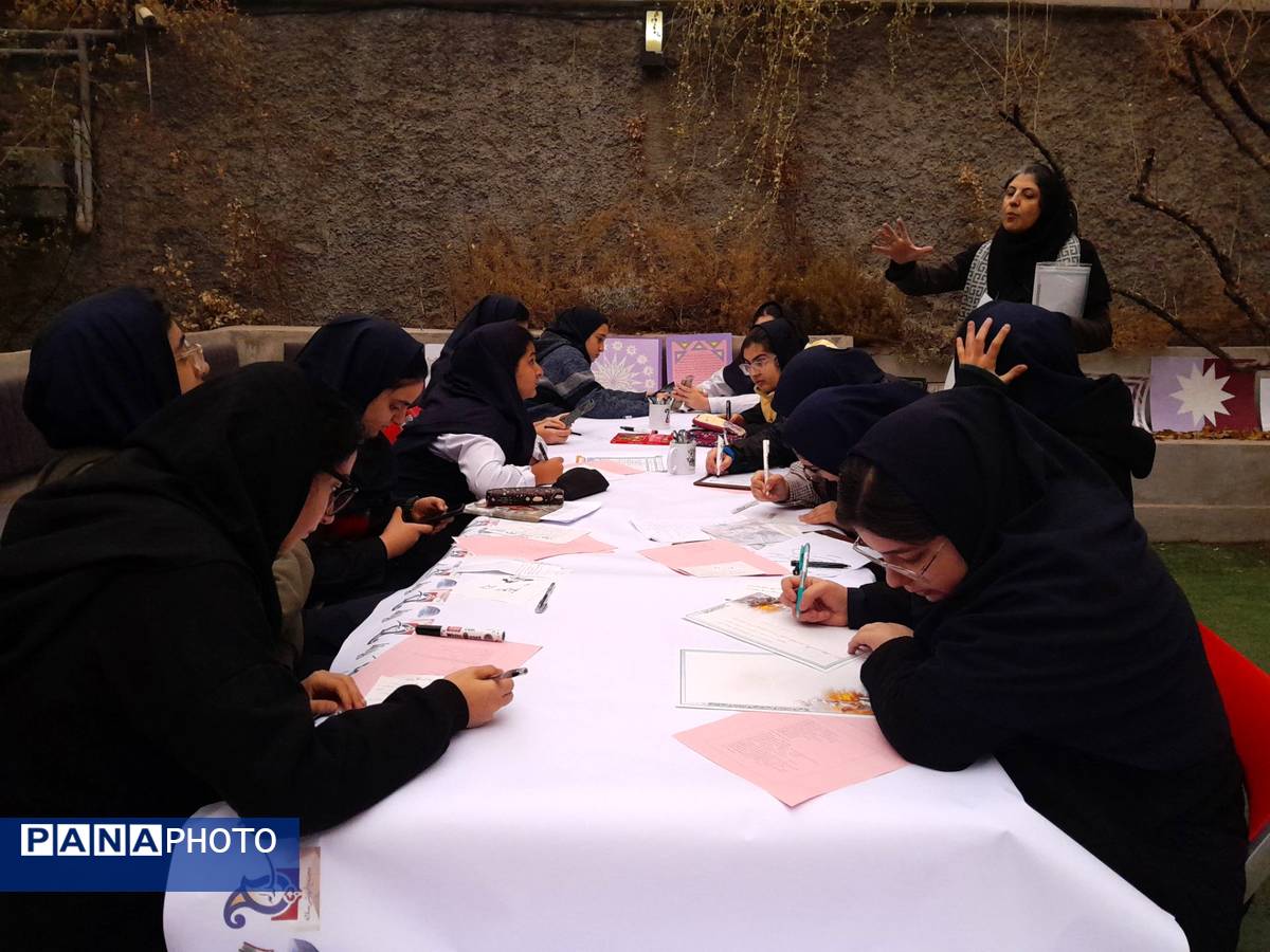 جشنواره انشاء در دبیرستان سلاله ناحیه یک کرج 