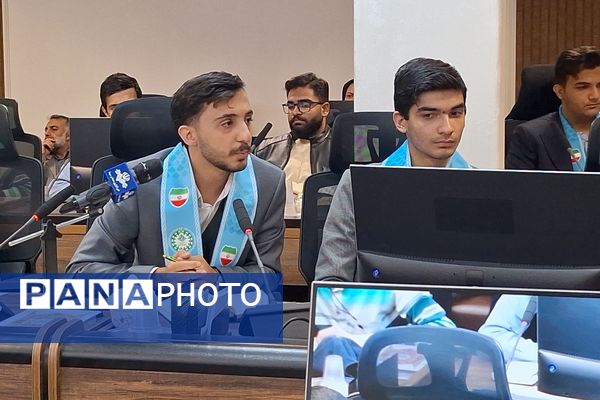 جلسه هم‌اندیشی تشکل‌های دانش‌آموزی استان فارس 