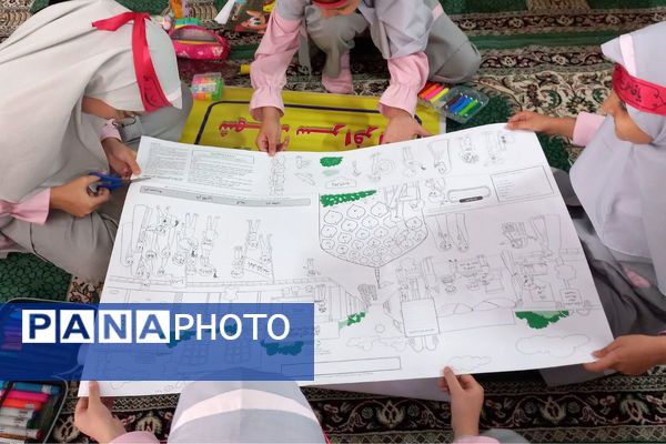 نمایش جلوه‌های ارادت فاطمی در روزنامه‌دیواری‌های مدرسه شهیدسرافراز اسلامشهر