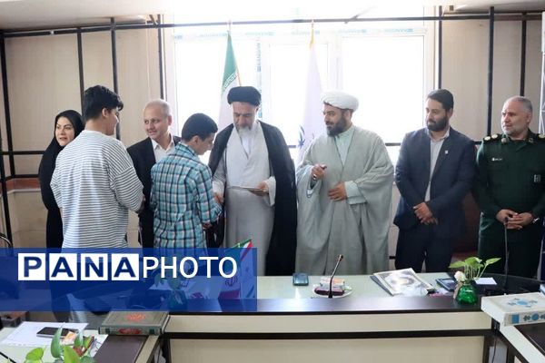 درخشش مدارس و راویان برتر در آیین اختتامیه مدرسه انقلاب شهریار
