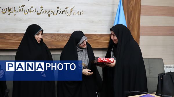 رویداد الگوسازی از زنان موفق و فعال در گفتمان الگوی سوم زن مسلمان
