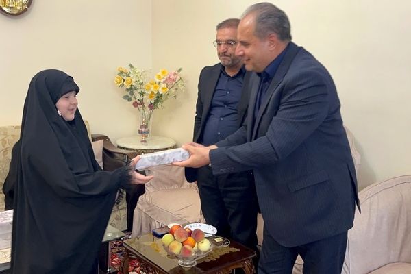 هدیه تولد پدرانه، عهدی برادرانه