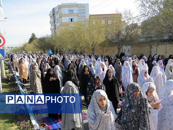 اقامه نماز عید فطر در شهرستان بجنورد 
