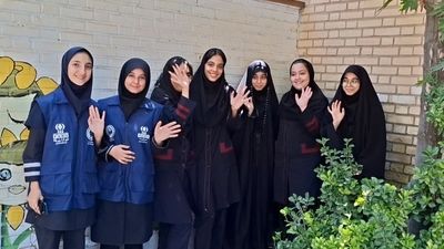 خاطرات دانش‌آموزان پایه‌ نهمی دبیرستان زینبیه ۲ در پایان امتحانات 