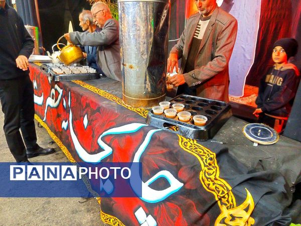 موکب هایی به عشق فاطمه (س) در کاشمر