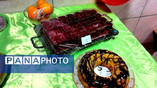 جشن یلدا در دبیرستان حضرت زینب(س) 