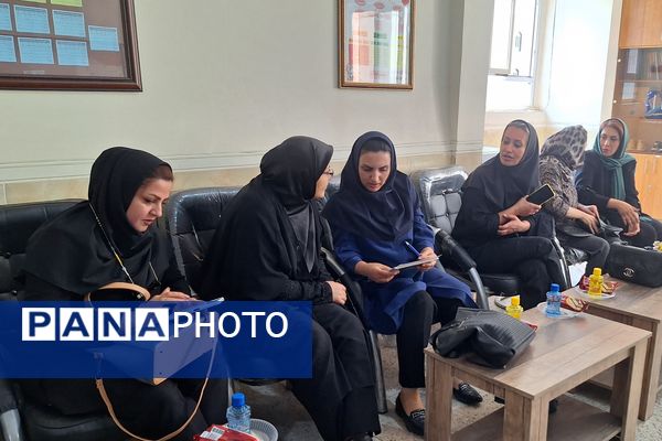 اولین جلسه انجمن اولیا و مربیان در آموزشگاه معارف ۶ شیراز 
