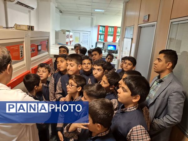 بازدید آموزشی دانشآموزان دبستان قاسمابنالحسن(ع) از مرکز انتقال خون یزد