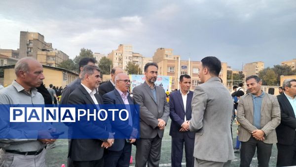 افتتاح میدان پویا با شعار دانش‌آموز پویا، خانواده بانشاط، جامعه سالم در ناحیه 4 کرج 