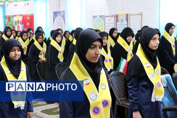 همایش یاوران انقلاب دانش‌آموزان مدارس عشایری شهرستان‌ جیرفت 