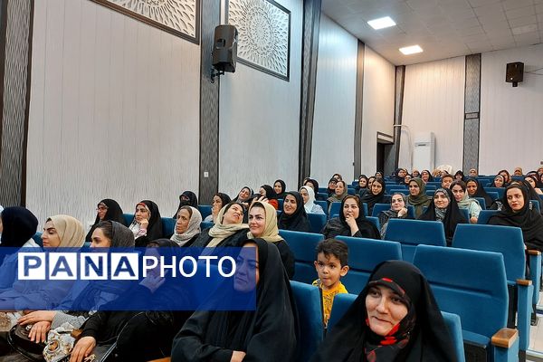 افتتاحیه طرح مصباح الهدی و جشن میلاد حضرت زینب(س) دبیرستان ریحانه النبی باقرشهر