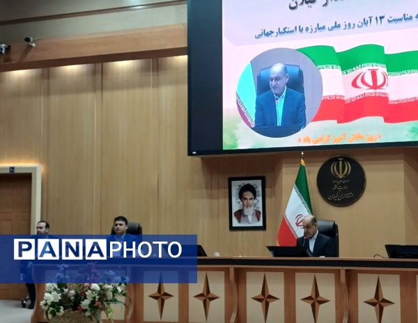 دیدار صمیمی تشکل های دانش آموزی با استاندار گیلان