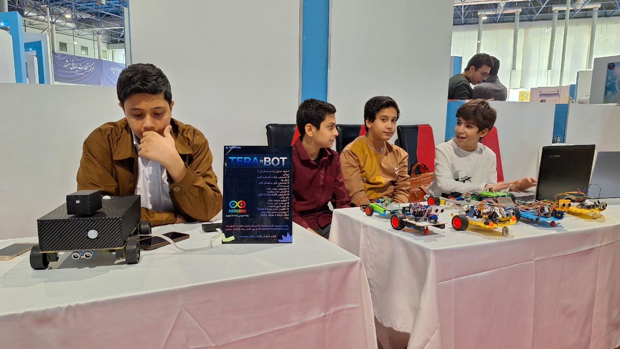 غرفه رباتیک و هوش مصنوعی ناحیه ۶ 