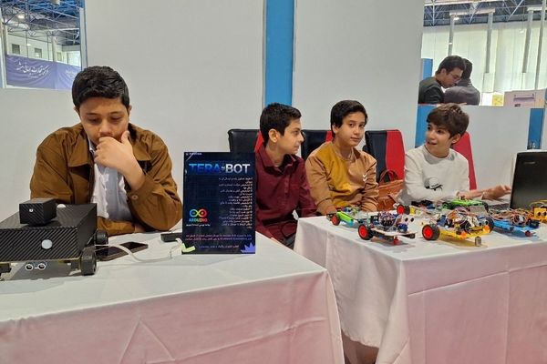 غرفه رباتیک و هوش مصنوعی ناحیه ۶ 