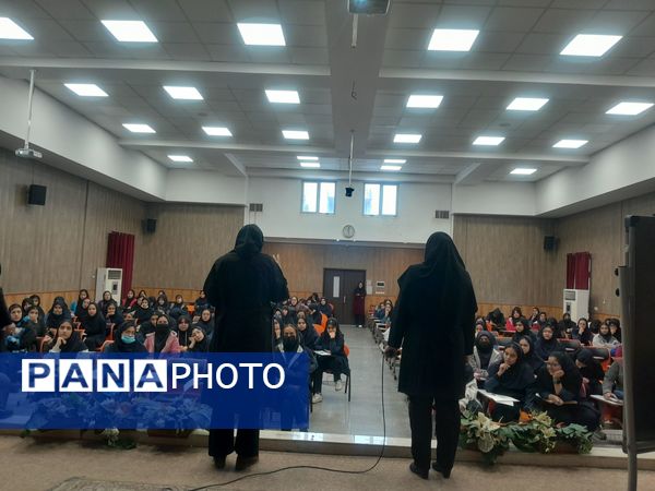 کارگاه کاهش استرس و اضطراب در دبیرستان مصلی نژاد حضرت زهرا(س)