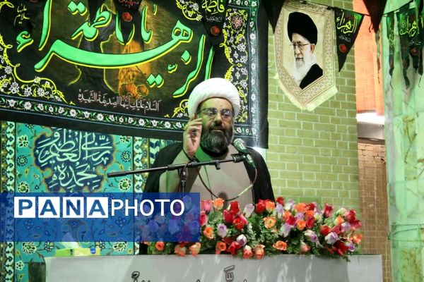 تجلی پیوند مدرسه و مسجد 