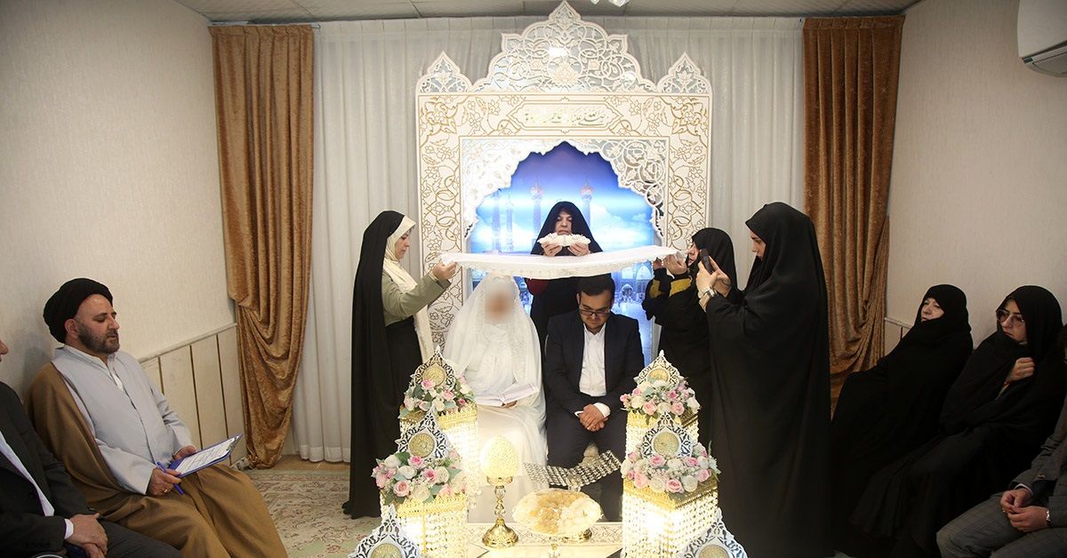 برگزاری مراسم ازدواج ۵۰ زوج جوان در جوار بارگاه نورانی حضرت معصومه(س)