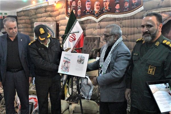 رونمایی از کتاب شهید «خداداد» اثر یک نوجوان 13 ساله در قم