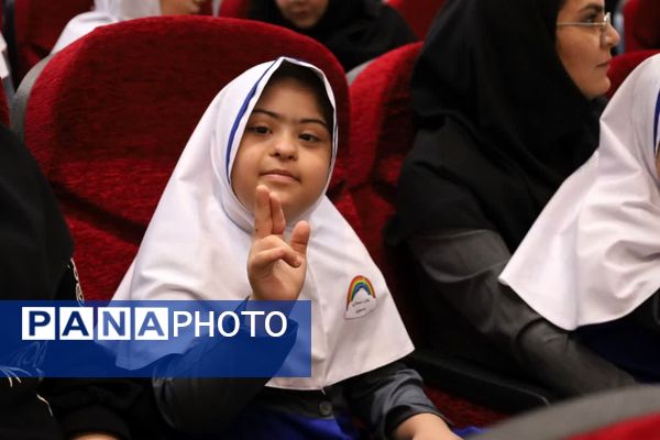 نواخته شدن زنگ مهر و مهرورزی در آموزشگاه زرکش