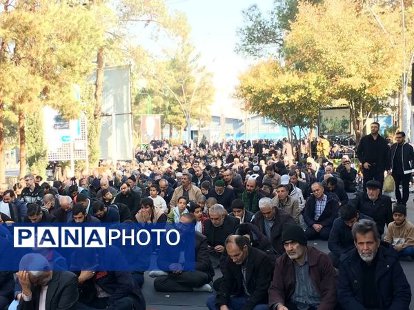 اقامه نماز باران در گلستان شهدا اصفهان به امامت  حضرت آیت‌ الله مهدوی