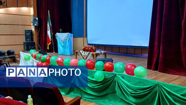 آیین بزرگداشت روز مادر با محوریت جایگاه زن در فرهنگسرای هنر نظرآباد 