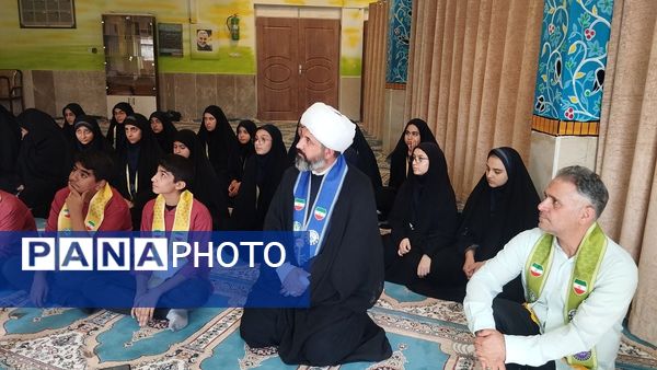 اعزام دانش‌آموزان پیشتاز البرزی به همایش ملی روز دانش‌آموز در اردگاه باهنر تهران