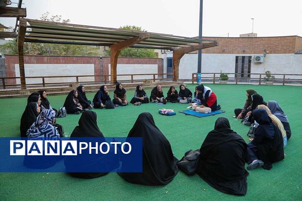 دومین دوره کمک‌های اولیه و امداد ویژه معلمان شهر کرمان